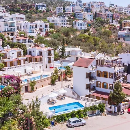 Aparthotel Kuluhana & Kalkan 3*