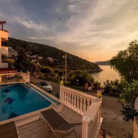 Kuluhana & Kalkan